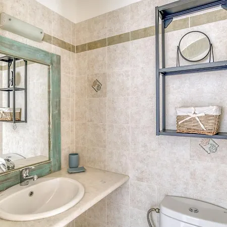 Apartment Comfy House In Paros Aliki (Paros)